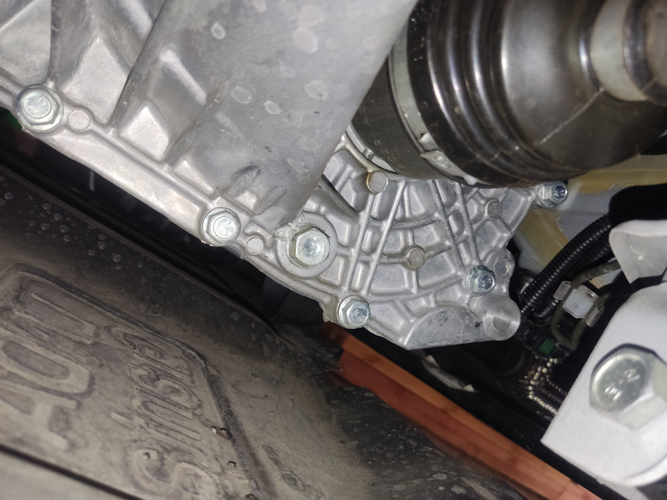 как видим кпп стоит горизонтально — Lada Granta (2G) FL