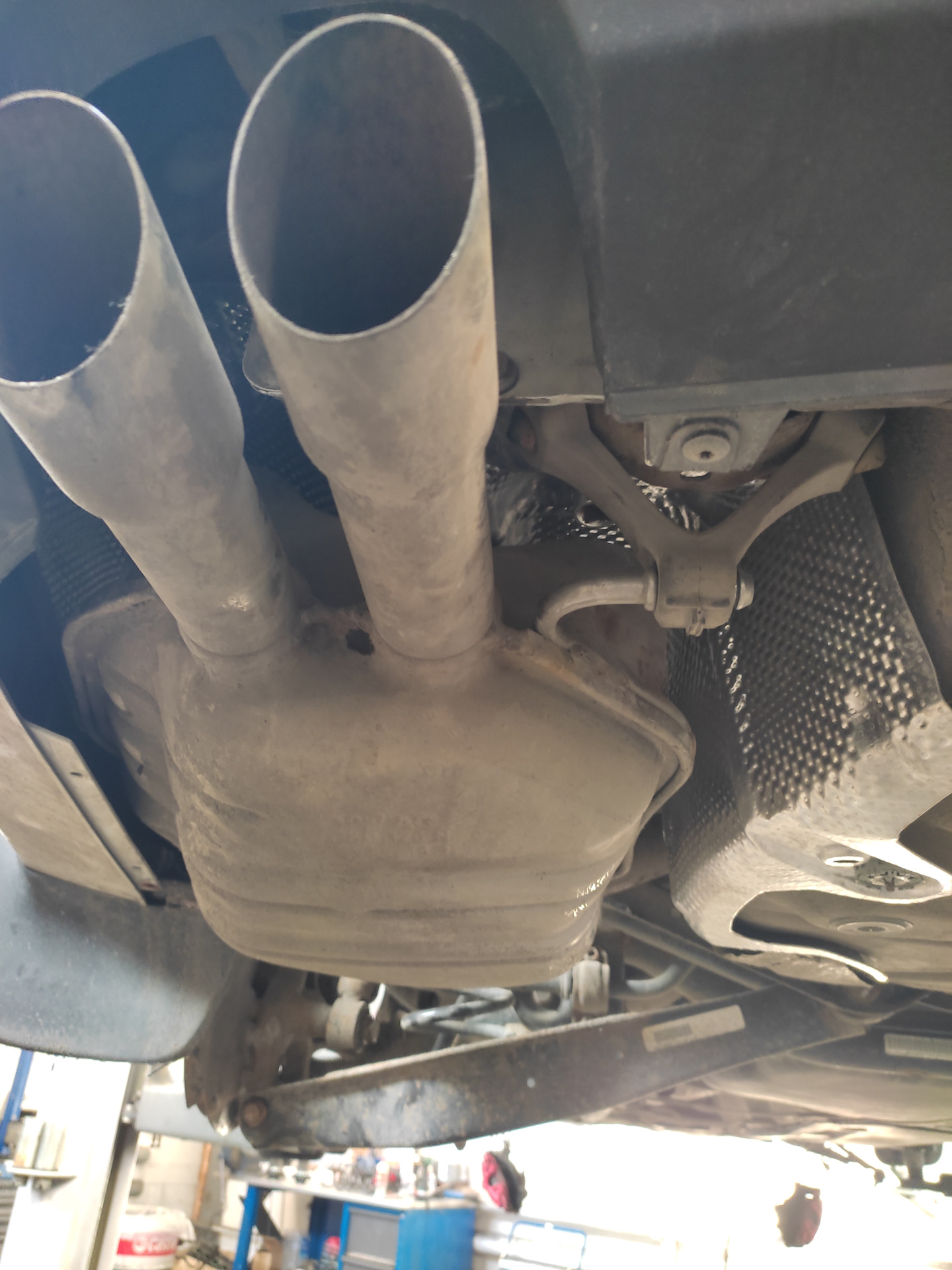 Ремонт ходовой части и замена тросов ручника — Volkswagen Jetta VI, 1,4 ...