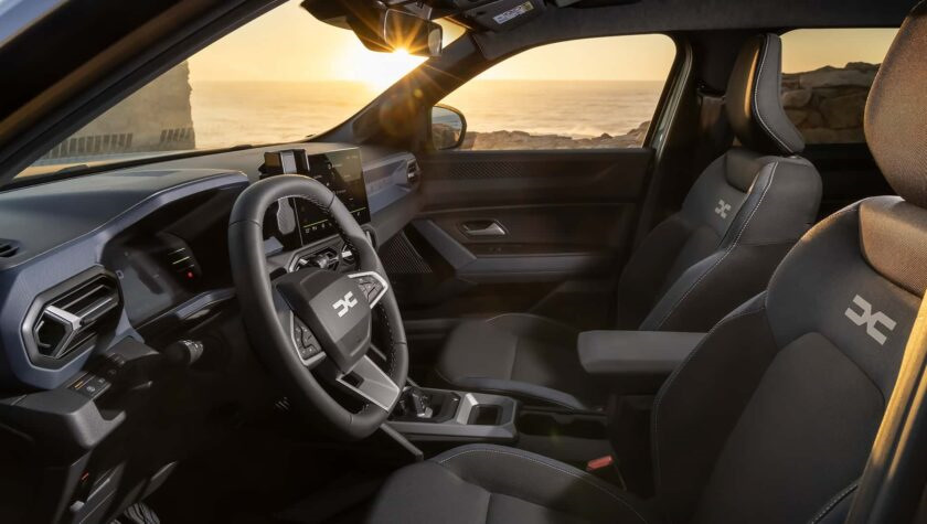 Салон оснащен обивкой из моющегося материала TEP Microcloud — Renault Duster (2G)