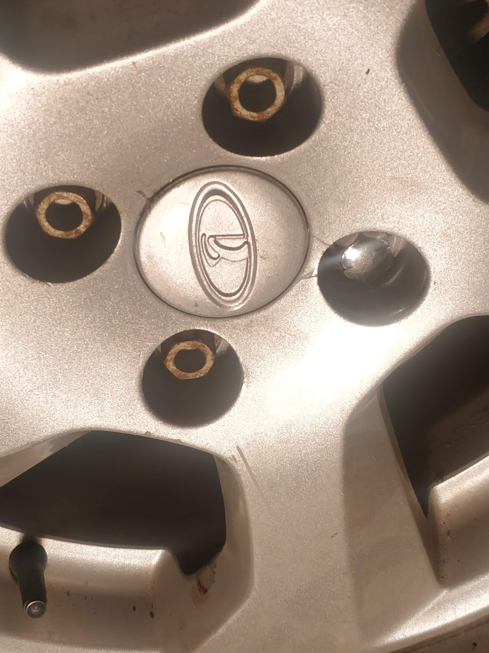 Нарезаем резьбу в тормозном барабане — Lada Largus Cross, 1,6 л, 2019 ...