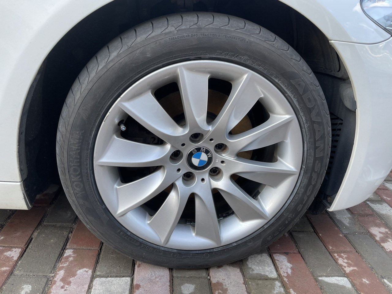 #016 Доездился… Порвал шину, погнул диск, домкрат BMW — BMW 5 series ...