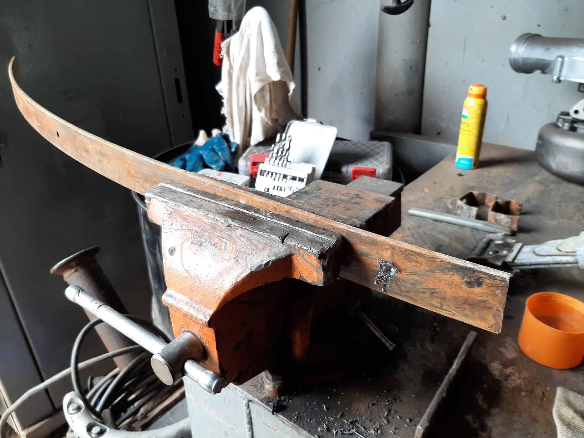 Доработка и усиление передних рессор. Устранение перекоса кабины. — УАЗ ...