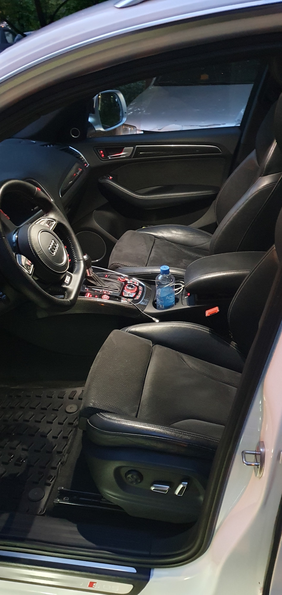 освещение салона спереди — Audi Q5 (1G)
