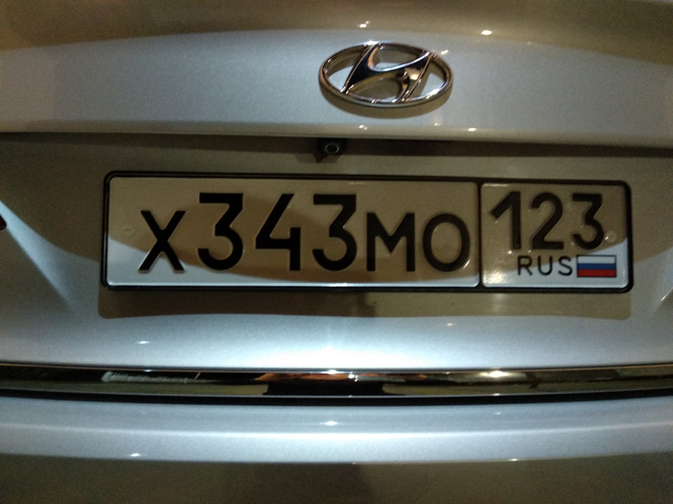 Пластиковые рамки номеров RCS — Hyundai i40, 2 л, 2013 года ...