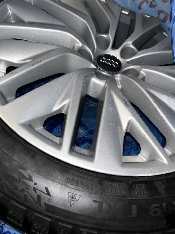 Шины зимние нешипованные Continental 245/45 R19, литые диски Германия 8 ...