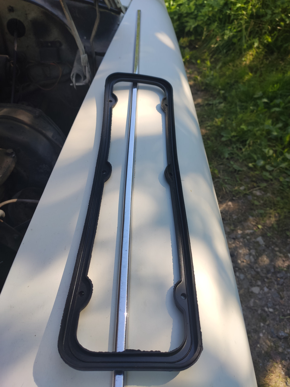 в продаже они есть синие силиконовые и черные резиновые. я взял резиновую — ГАЗ 21