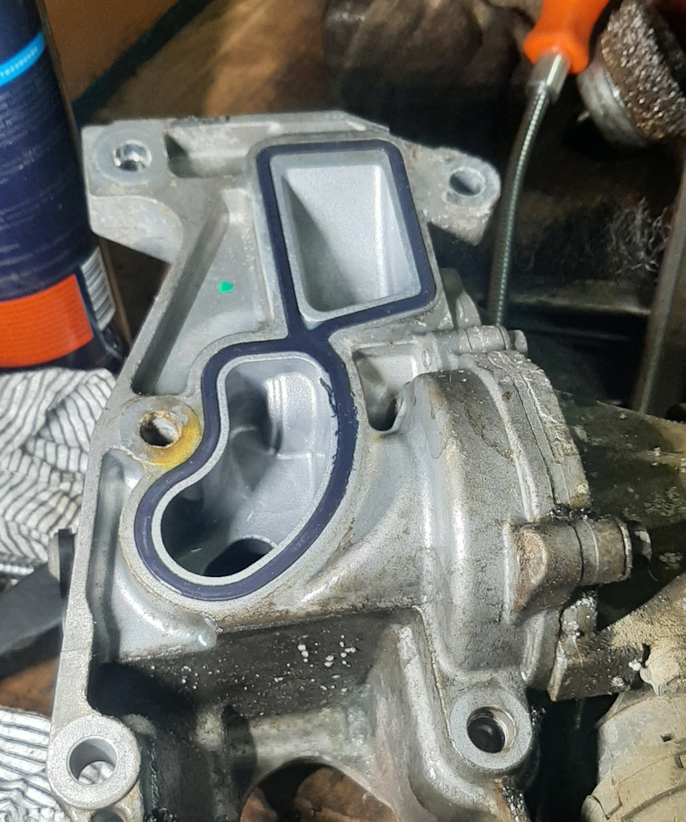 Течь антифриза из под корпуса "помпы" BMW F30 с мотором B48. Или как ...