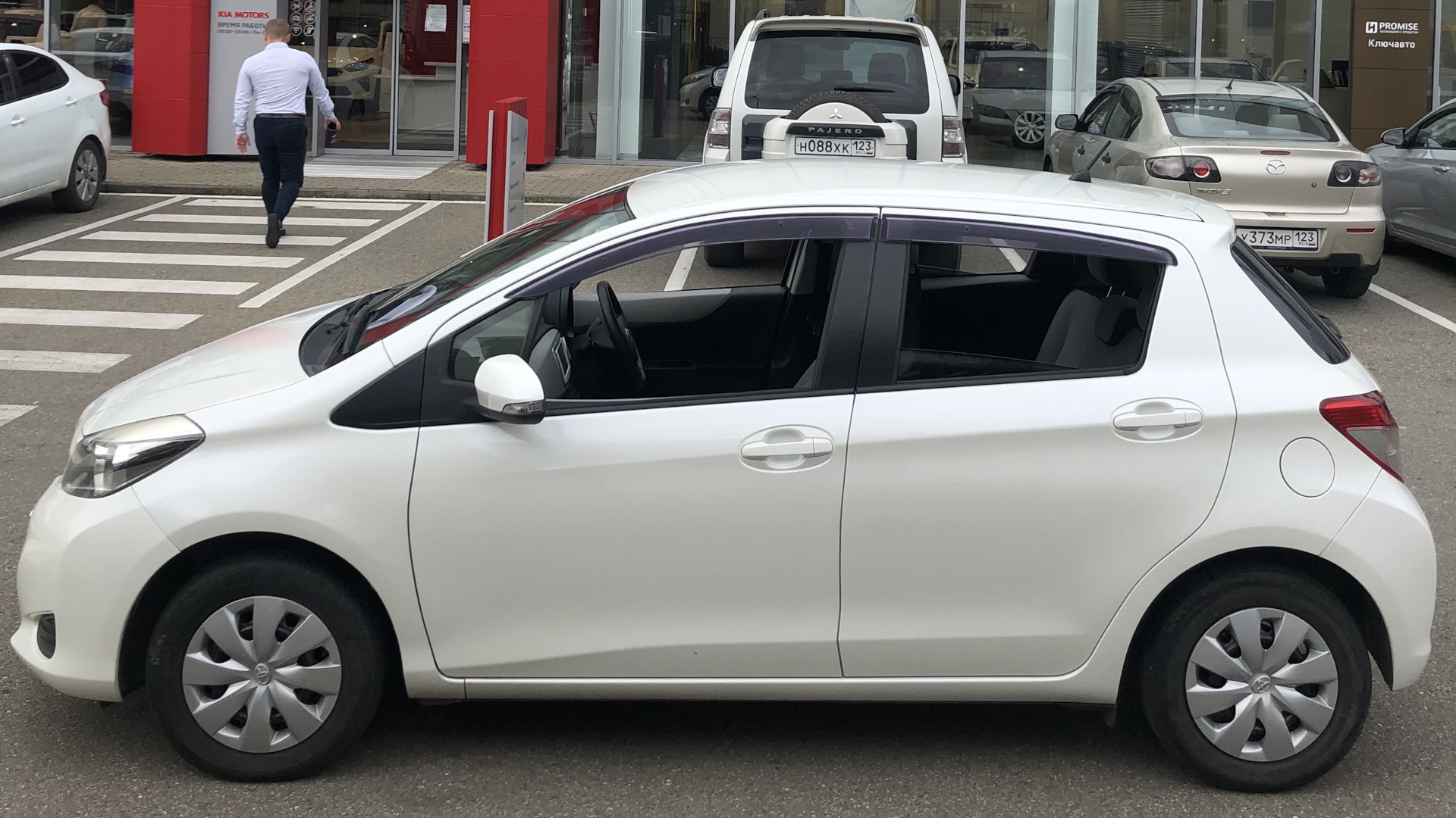 Toyota Vitz (130) 1.3 бензиновый 2013 | на DRIVE2