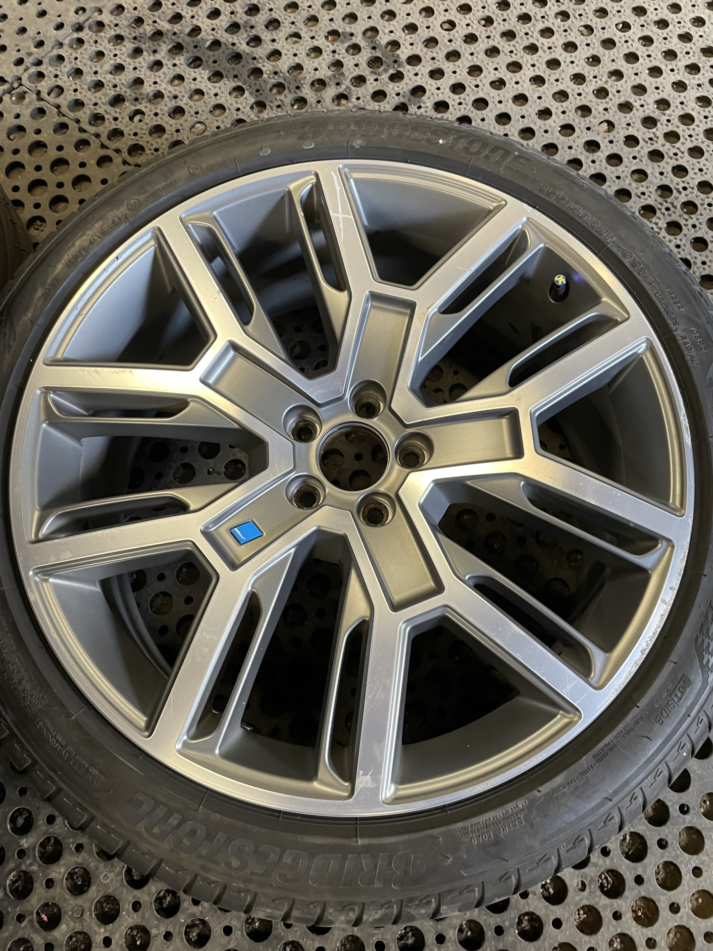 Летнии диски + датчики давления — Volvo XC60 (1G), 2,4 л, 2015 года ...
