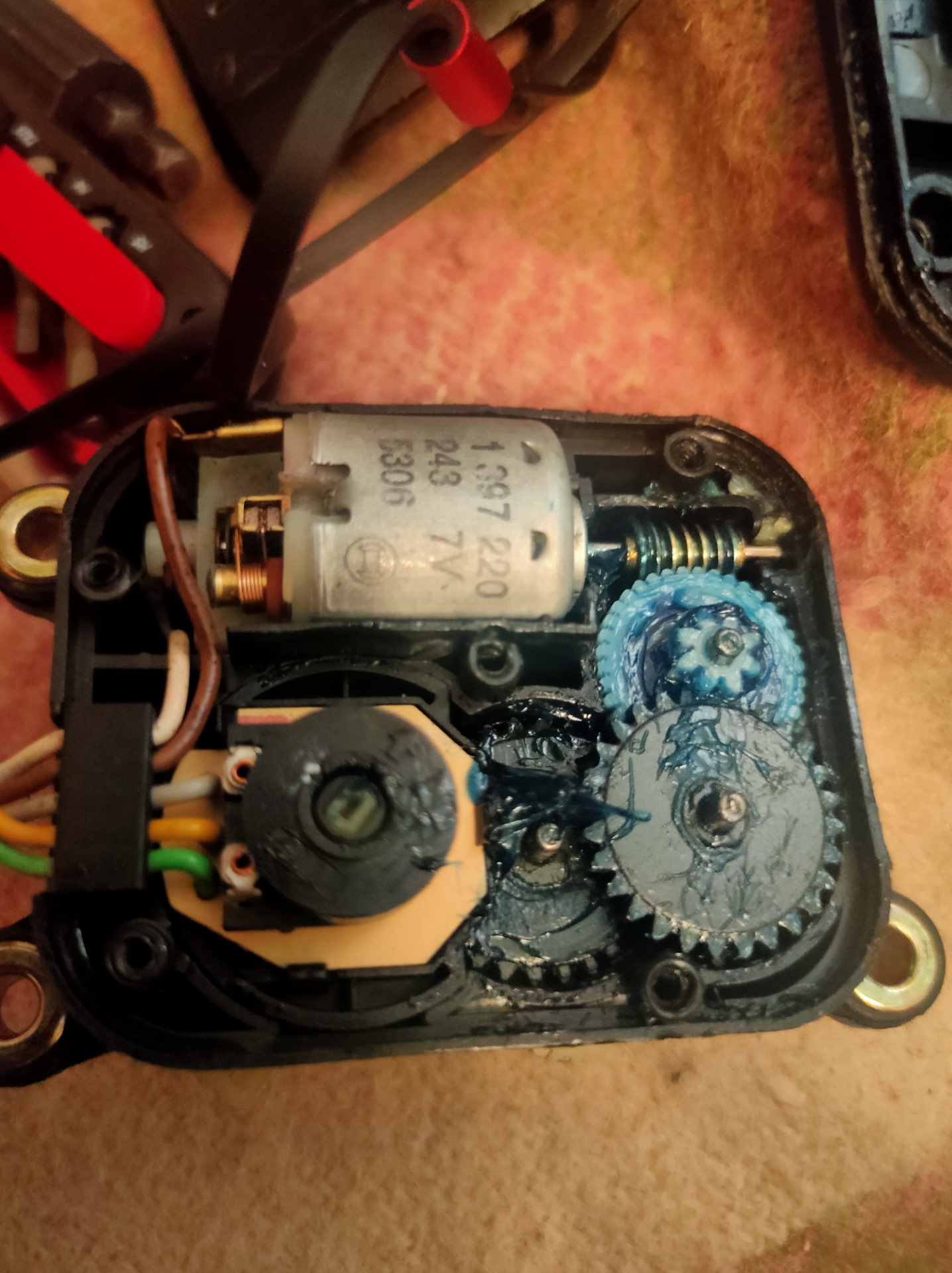 0501211805 ремкомплект сервопривода. Сервопривод печки опель омега б. Моторчик на сервопривод ваз. Сервопривод заслонки печки прадо 120. Ремонт сервопривода.