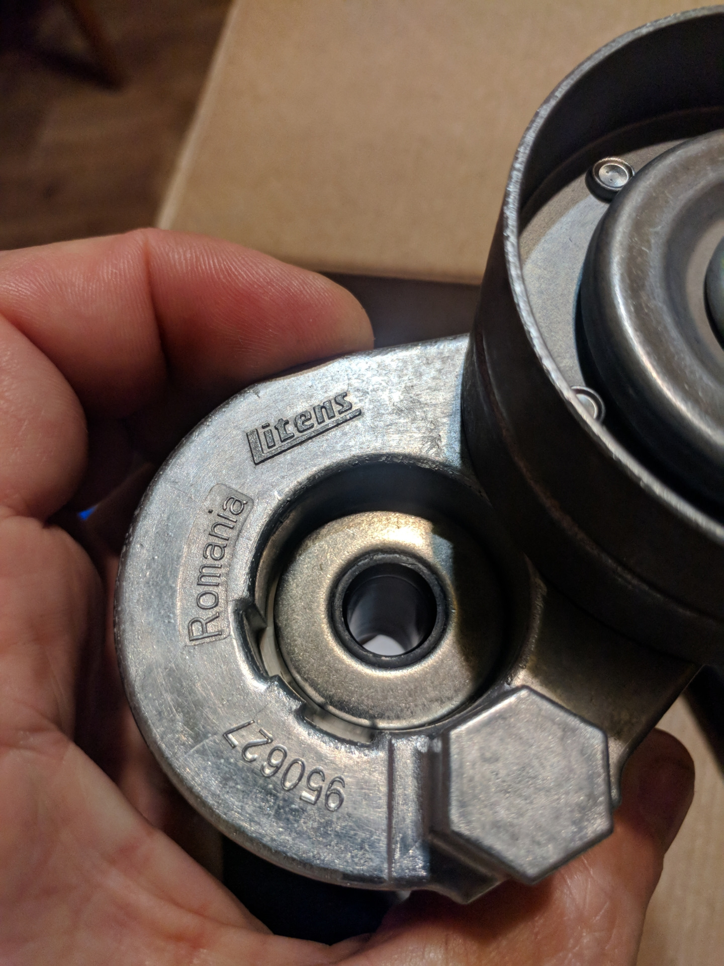 Замена ремня дополнительного оборудования — Renault Laguna II, 1,9 л ...