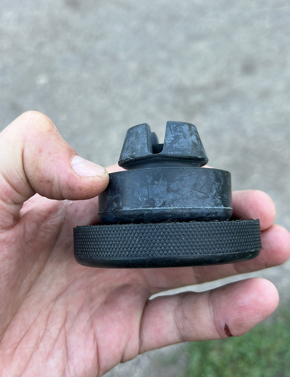 Упоры домкрата в кузов Jetta 6 — Volkswagen Jetta VI, 1,4 л, 2011 года ...