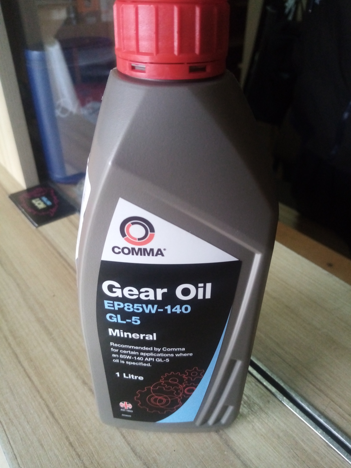 Масло в редуктор ямаха 9. Масло заднего редуктора субару форестер. Уаз 3303 заливная пробка заднего моста. Можно ли в редуктор залить. Масло в редуктор гидробура.