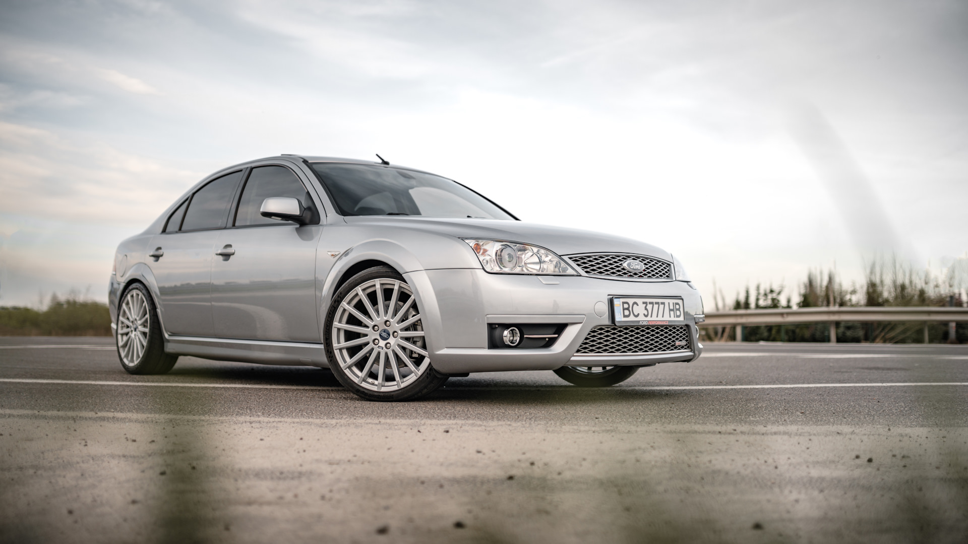 Ford Mondeo st220