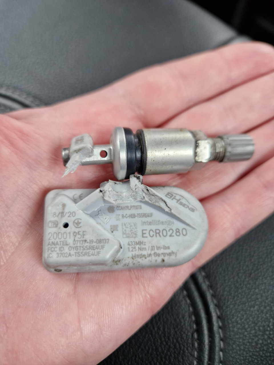 Сломанный датчик давления и борозда на тормозном диске — BMW X3 (G01 ...