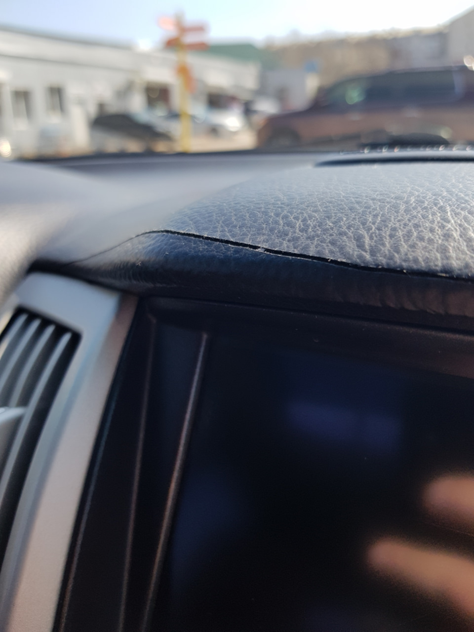 Трещины на торпеде.Кто как ремонтировал ? — Lexus RX (2G), 3 л, 2003 ...