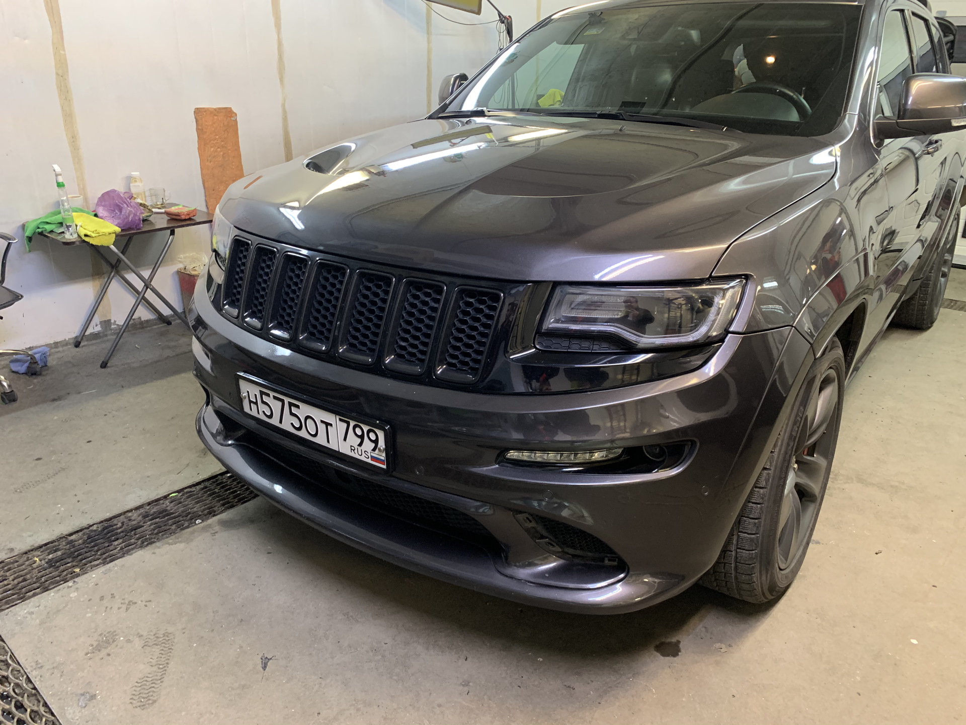 Grand Cherokee srt8 карбоновые накладки