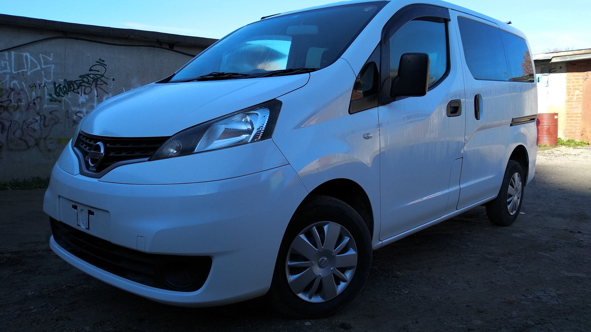 Продажа Nissan NV200 2018 (бензин, АКПП) — с историей обслуживания —  DRIVE2.RU