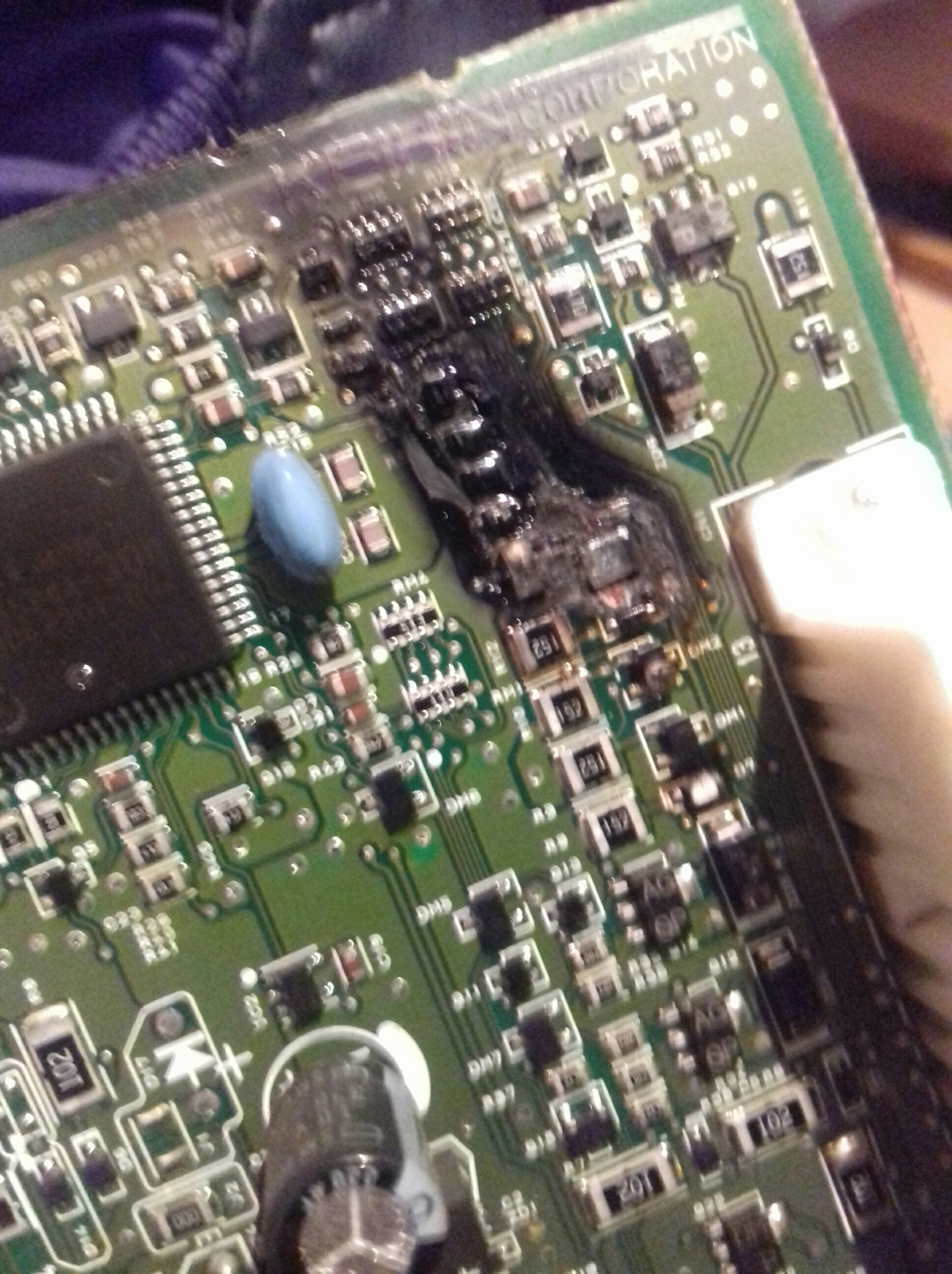 сгорела плата. сгорела плата на bg100. сгорела плата. диоды платы стиральной машины siemens. сгоревшая микросхема.