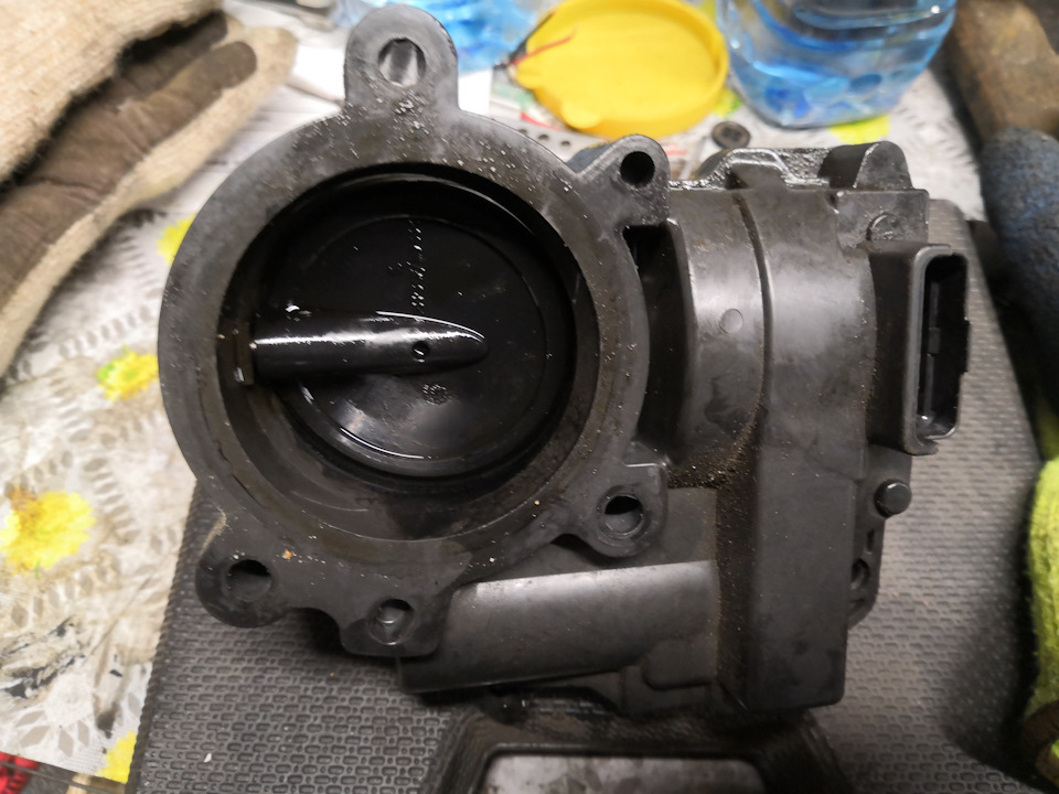 Разбор дроссельной заслонки — Citroen C4 L, 1,6 л., 2013 года | своими ...