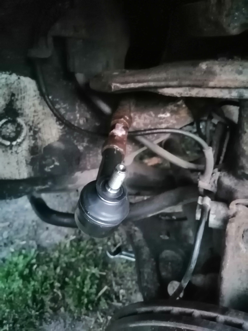Замена рулевых наконечников — Audi 80 (B4), 2 л, 1992 года | плановое ...
