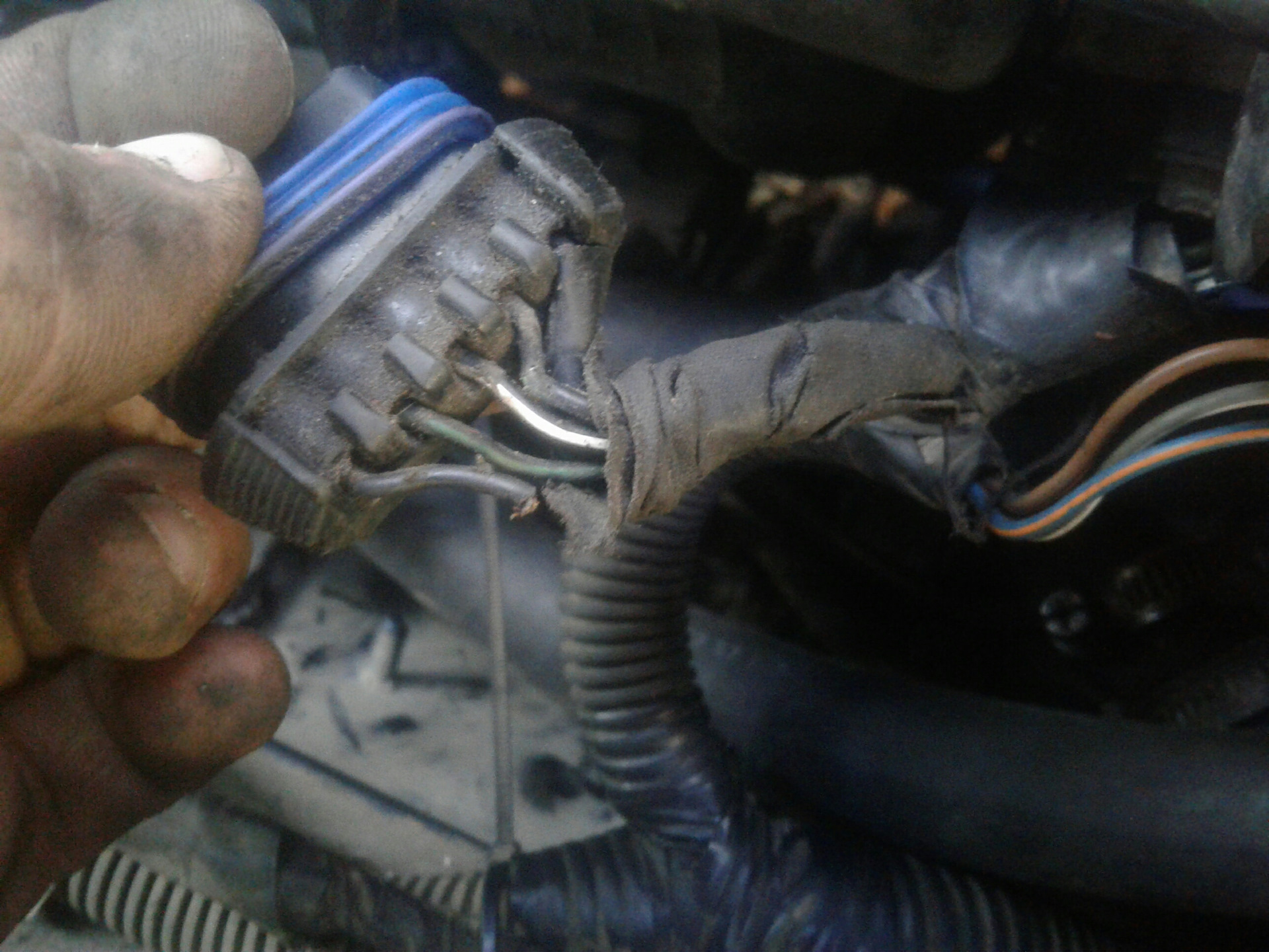 Обрыв цепи форсунки цилиндра. Цепь управления форсункой 2 ваз 2114. Цепь управления форсункой цилиндра 1 обрыв. Обрыв цепи управления форсункой 3 цилиндра калина. Цепь управления форсунки 2 2114.