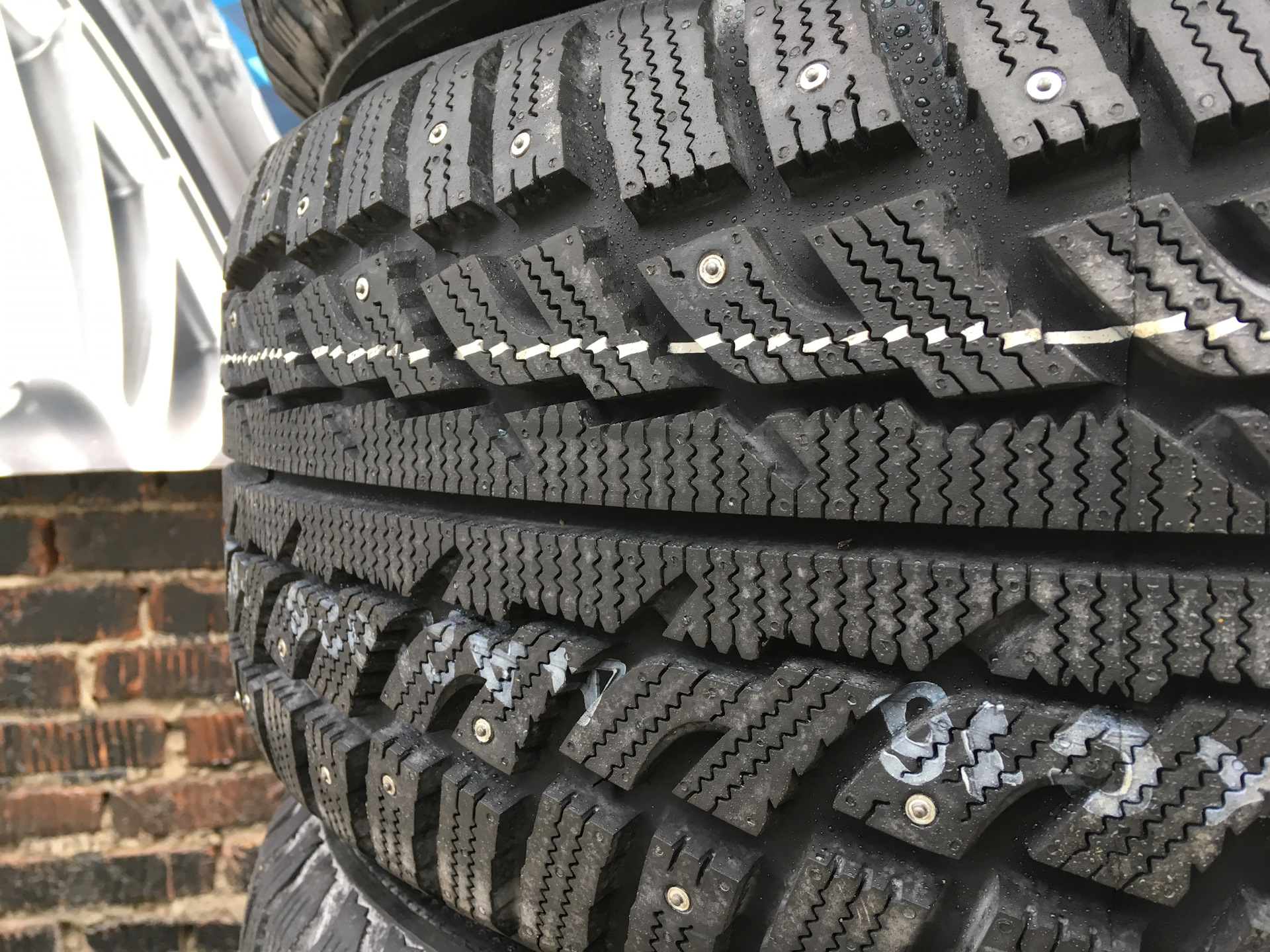 Маршал кв. Kumho i Zen RV stud kc16. Kumho i'Zen RV kc16. Marshal i'Zen RV stud kc16. Автомобильная шина Marshal i'Zen RV stud kc16 225/60 r17 103t зимняя.