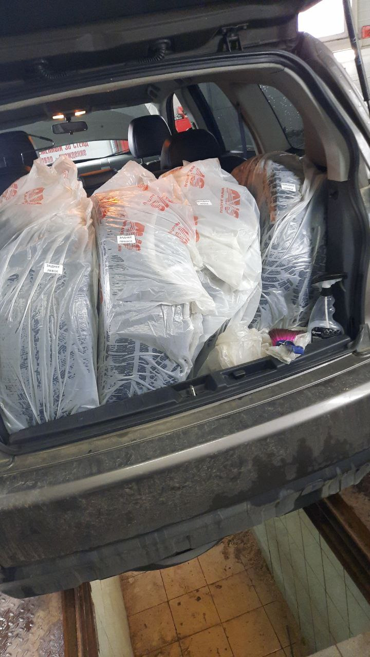 Поставил переобул мишлен на зиму гудиер — Mitsubishi Outlander XL, 2 л ...