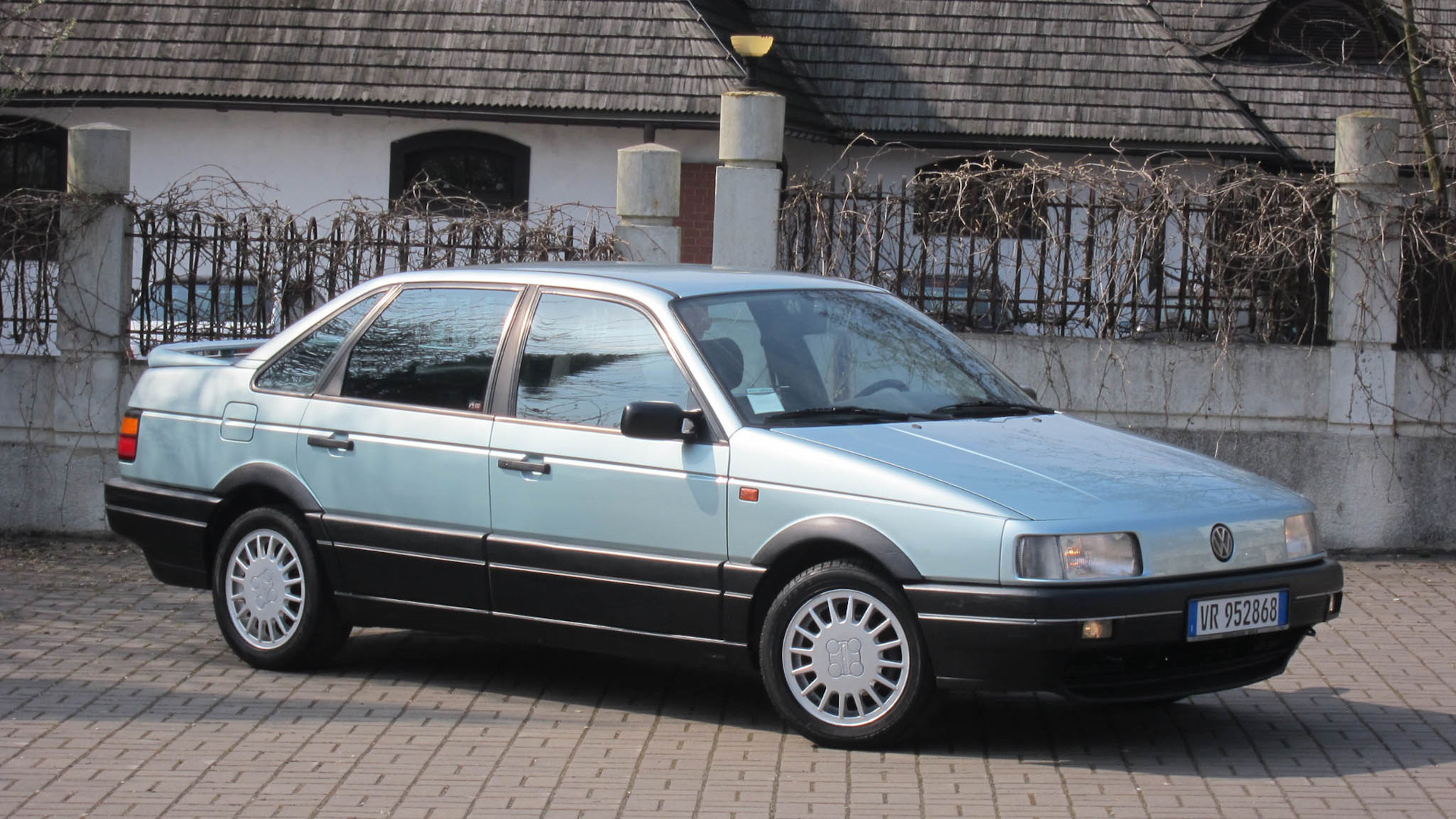 VW Passat b3 седан