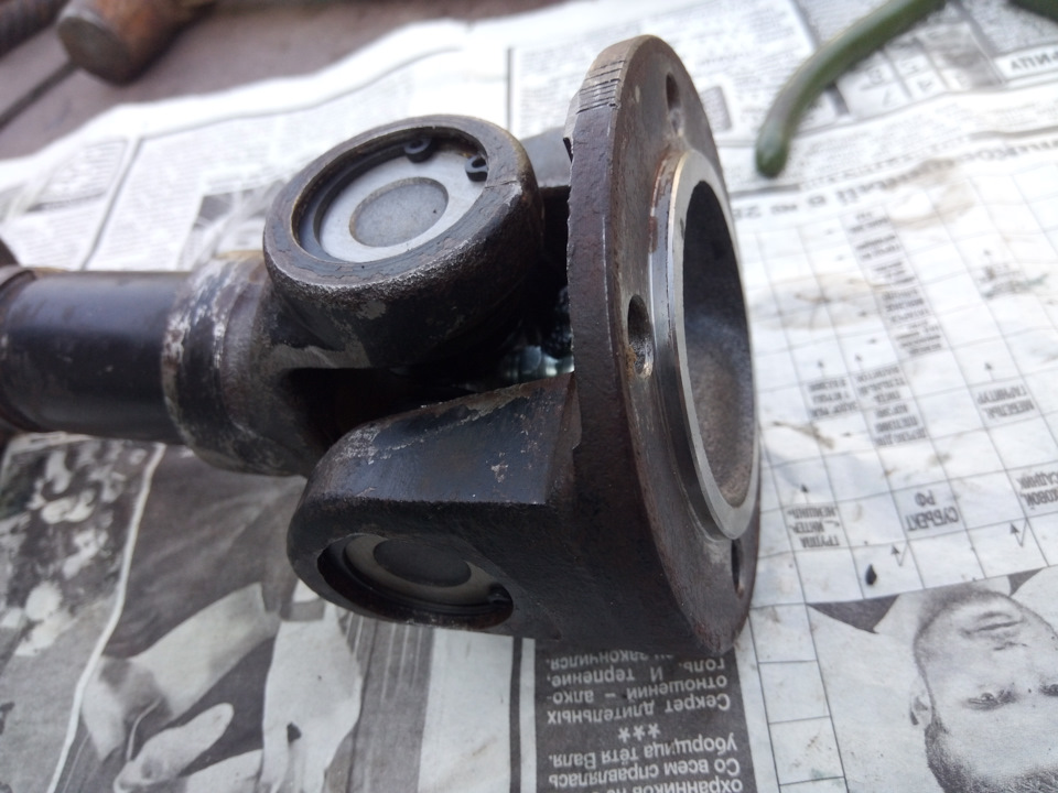 CgrHdhbdqZgb45Mjzo0BrEpMQ4c 960 Как выбить крестовину нива шевроле