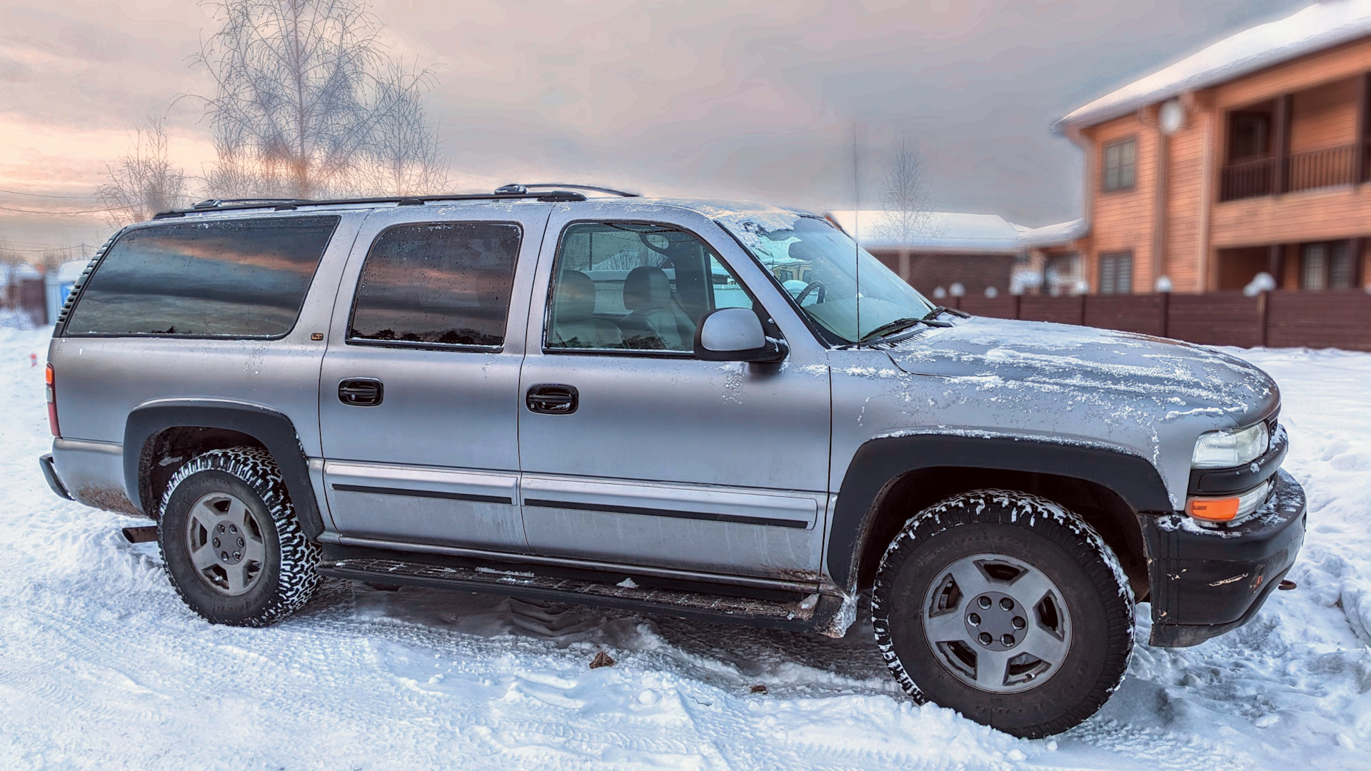 Chevrolet Suburban 10