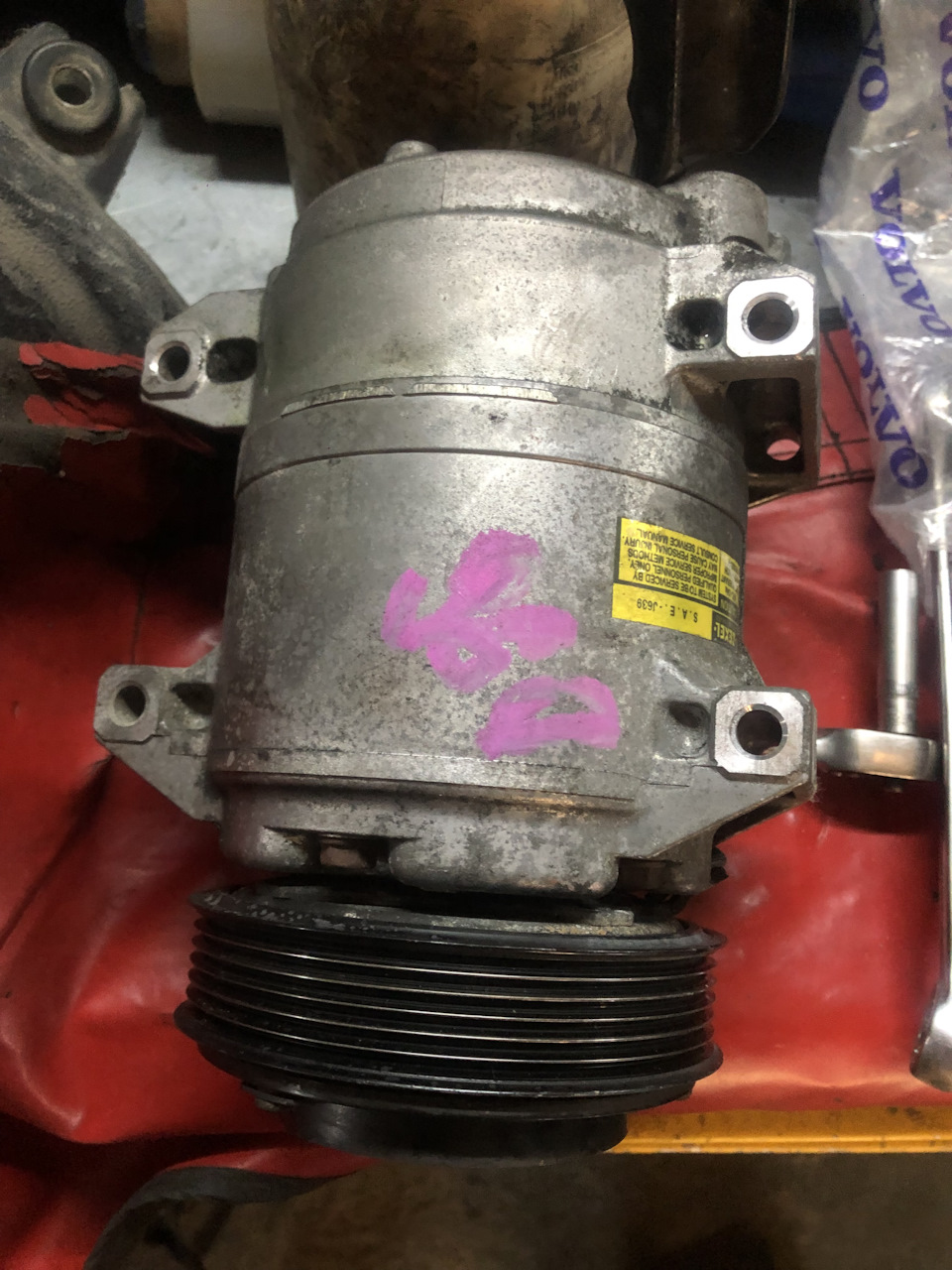 Фото в бортжурнале Volvo XC90 (1G)