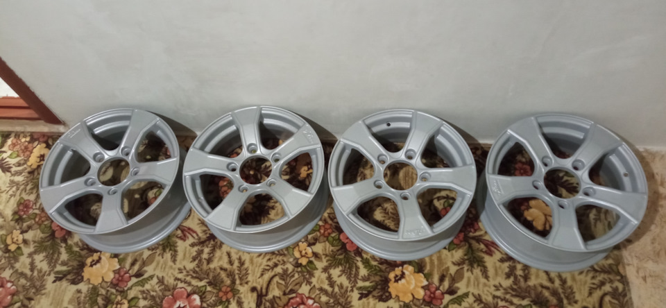 Новые диски iFree Лайт-круз 6х15/5х139.7 D98 ET40, 6.1 кг, Нео-классик ...