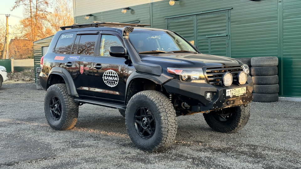 Toyota Land Cruiser 200 Expedition
