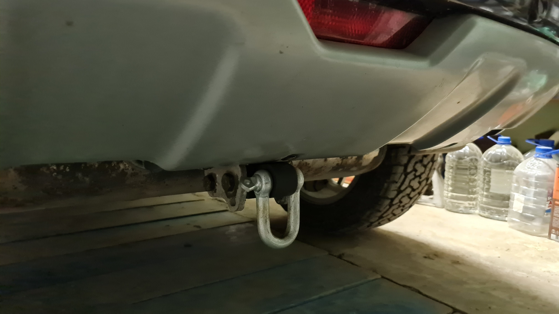 Буксировочная проушина — Renault Koleos (1G), 2 л, 2014 года ...