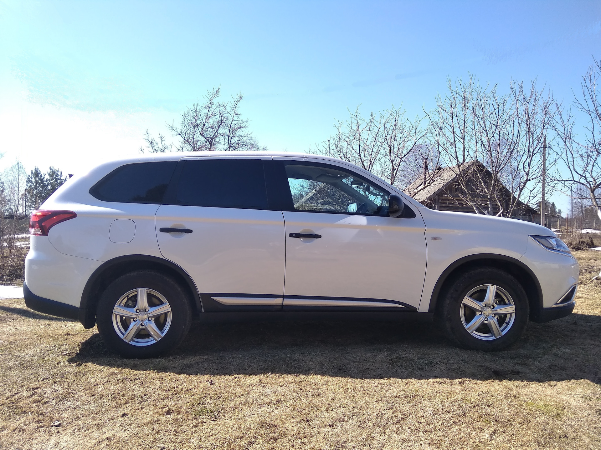 Диски на аутлендер 3 фото Выбор дисков на толстые колеса - Mitsubishi Outlander (3G), 2 л, 2017 года колёс