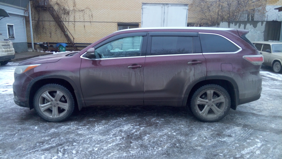 Передние тормозные диски и колодки — Toyota Highlander (XU50), 3,5 л ...