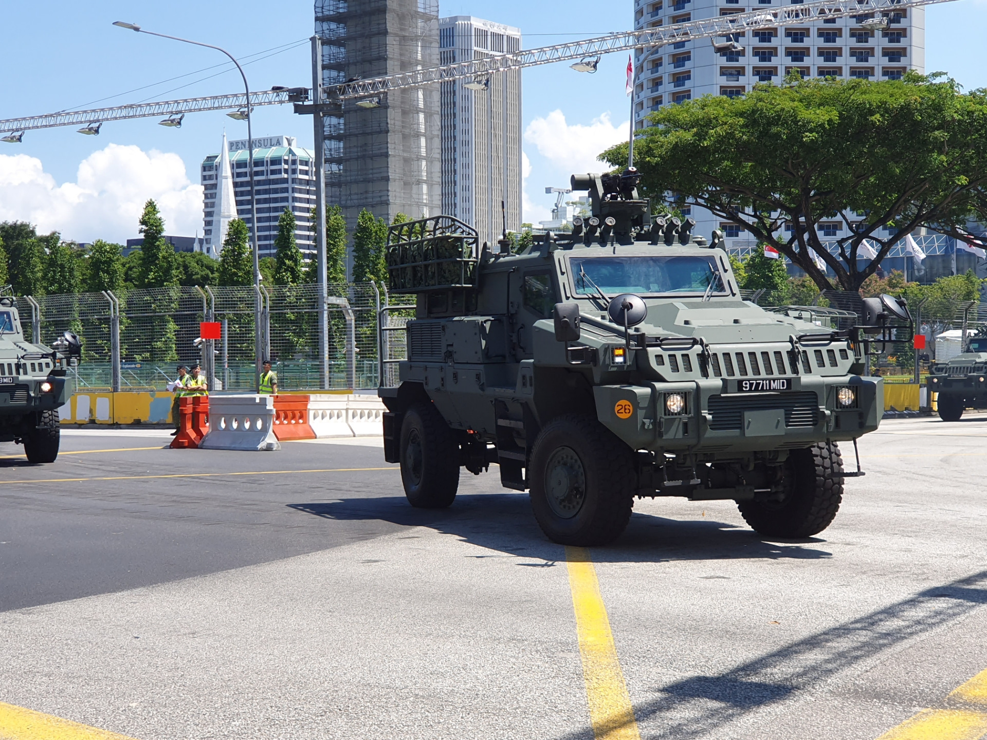 Бмп m2 bradley. Боевая техника нато. Бронетехника нато. Колонна военной техники. Машина коалиция.