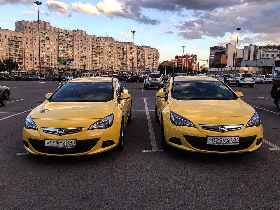 Opel петербург. Opel Astra GTC 2.0. Опель в Питере. Громкий Опель СПБ.