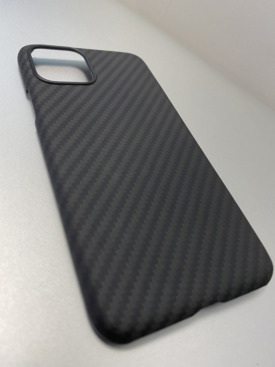 Чехол Pitaka Mag Case — Volvo V90 Cross Country