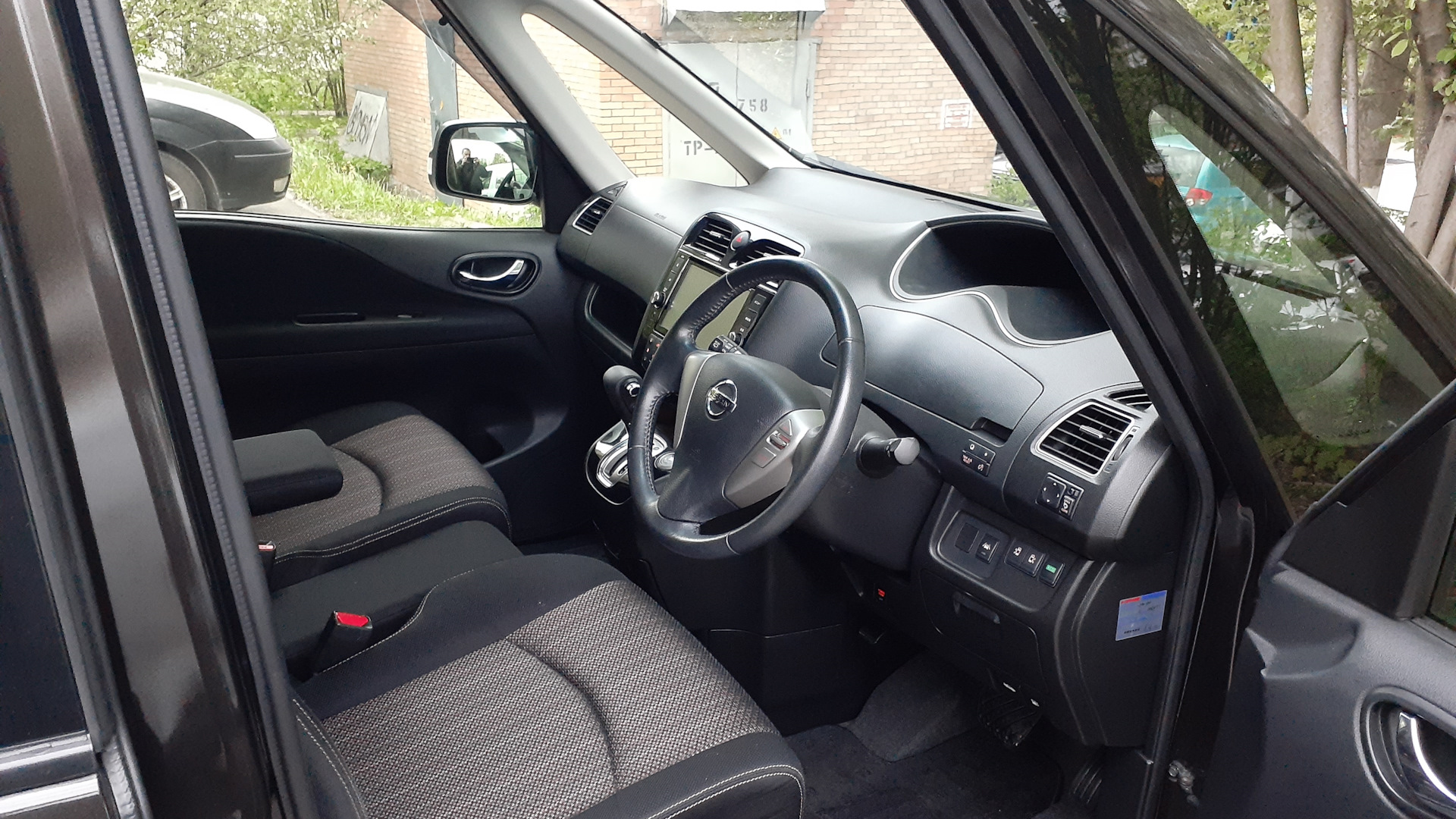 Nissan Serena Mk IV (C26) 2.0 гибридный 2015 | на DRIVE2