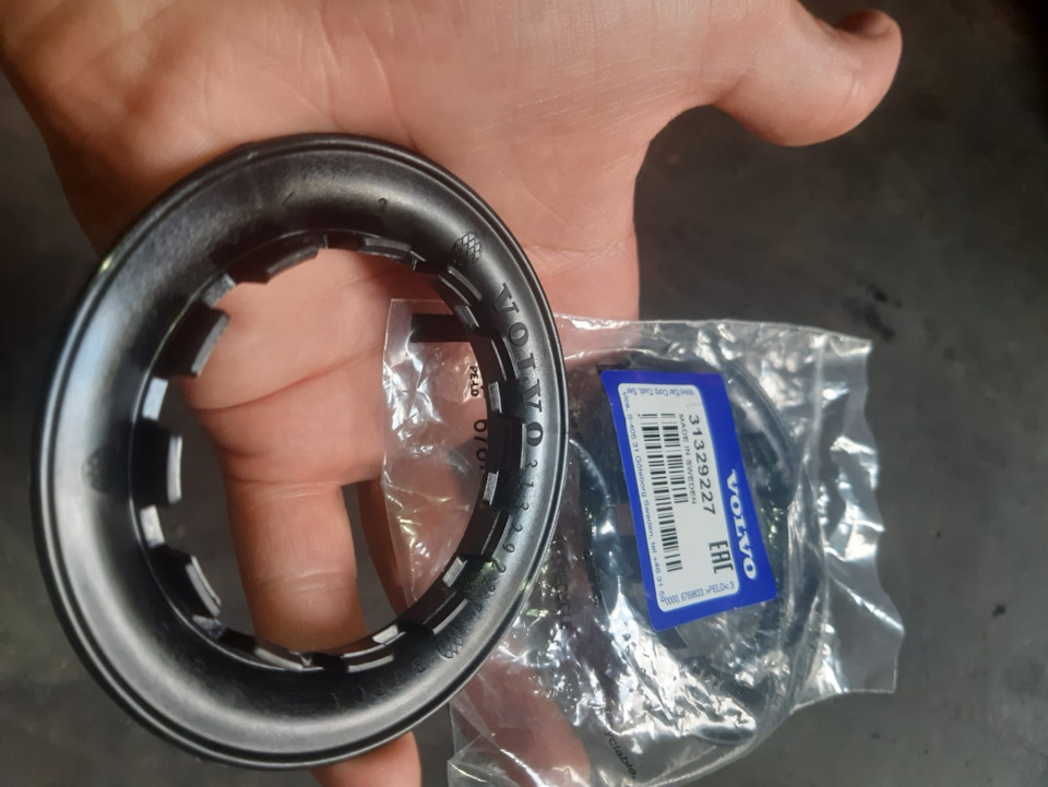 Пыльники ступичных подшипников VOLVO — Ford Focus Sedan II, 1,6 л, 2009 ...