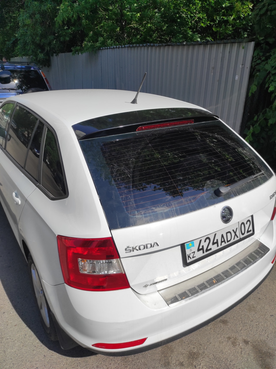 Оклейка машины винилом — Skoda Rapid (1G), 1,6 л., 2015 года | стайлинг ...