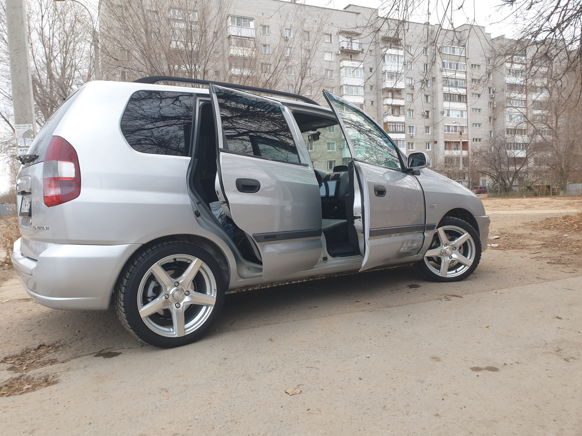 Диск митсубиси спейс стар. Mitsubishi Space Star 1.3 MT, 2002,.