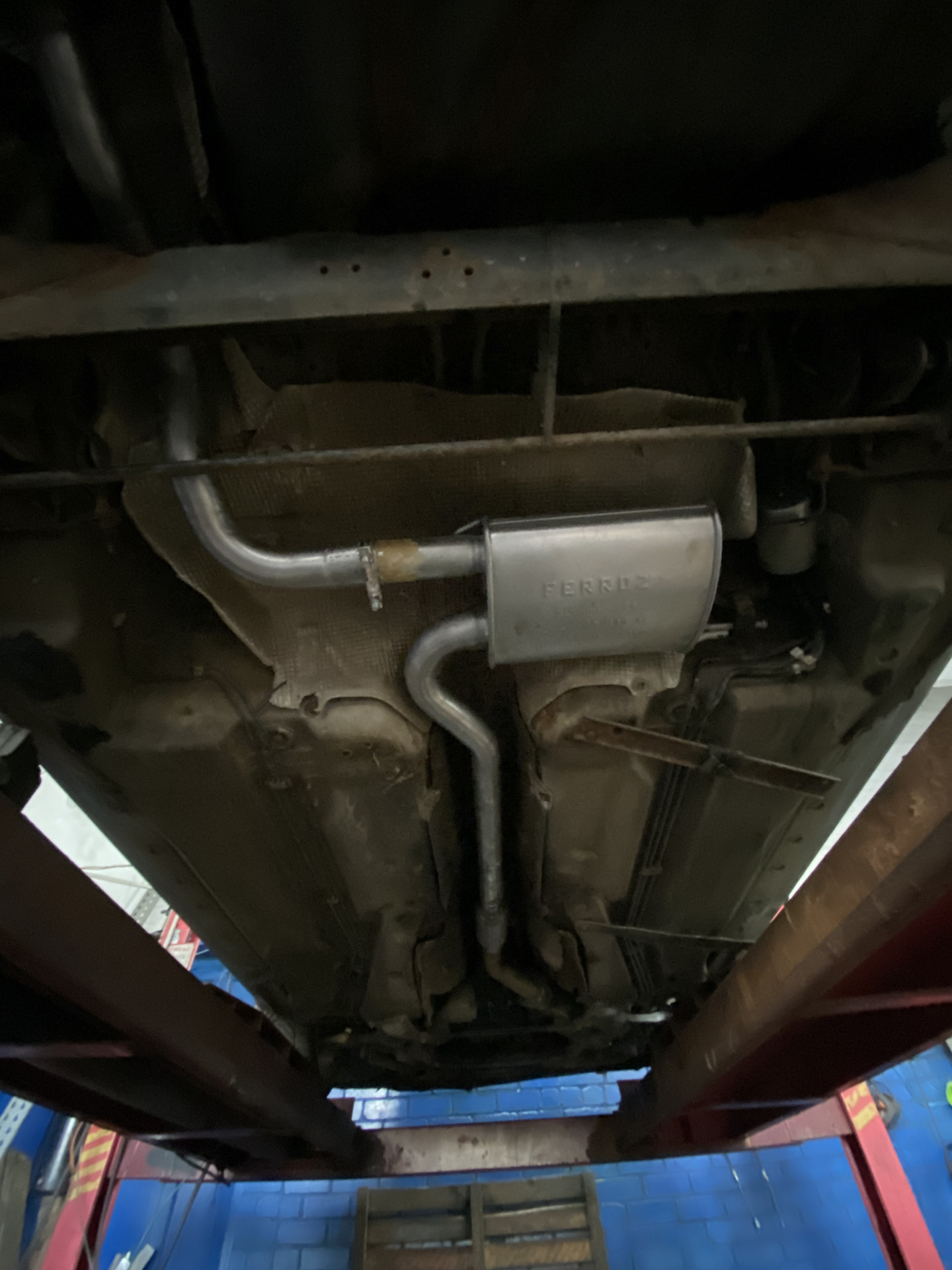 Глушитель — Audi A4 (B5), 1,8 л, 1999 года | расходники | DRIVE2
