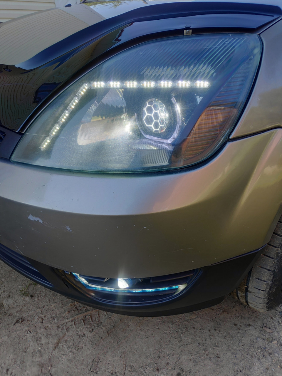 Установка линз в фары дорест мк5 — Ford Fiesta (Mk V), 1,4 л, 2002 года ...