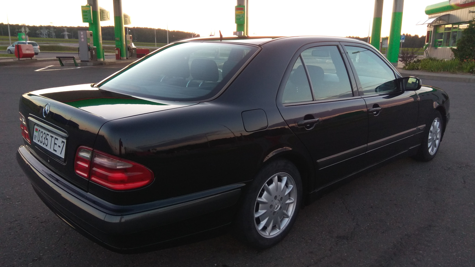 Mercedes-Benz E-class (W210) 2.0 бензиновый 2001 | /