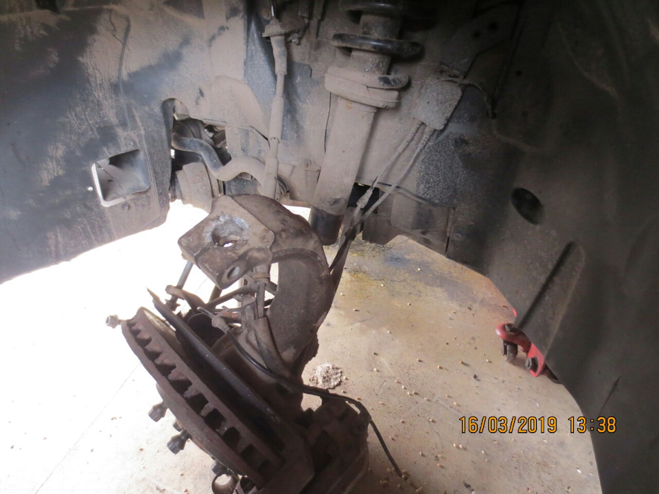 снятие мотора 3.0sd, разбор подвески, часть 2 — BMW X5 (E70), 3 л, 2008 ...