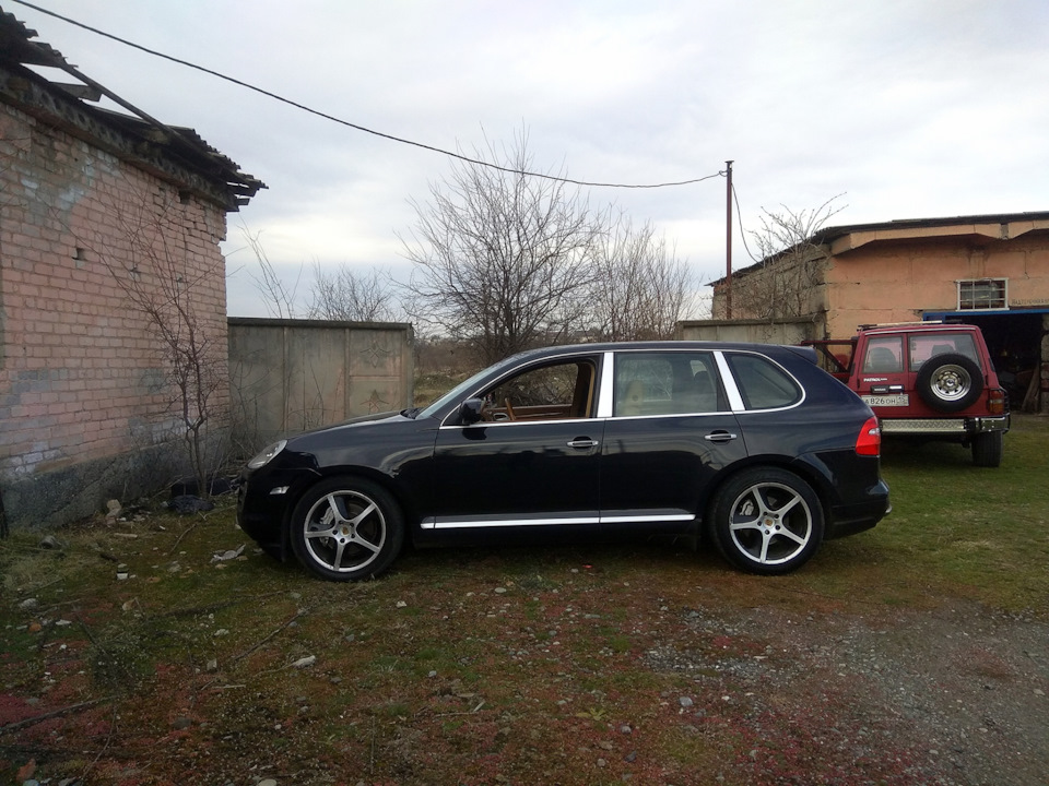 Пневмоподвеска porsche cayenne. Rusch диски. Пневмобаллон порше кайен. Пневма на порше кайен. Пневма на порше кайен.