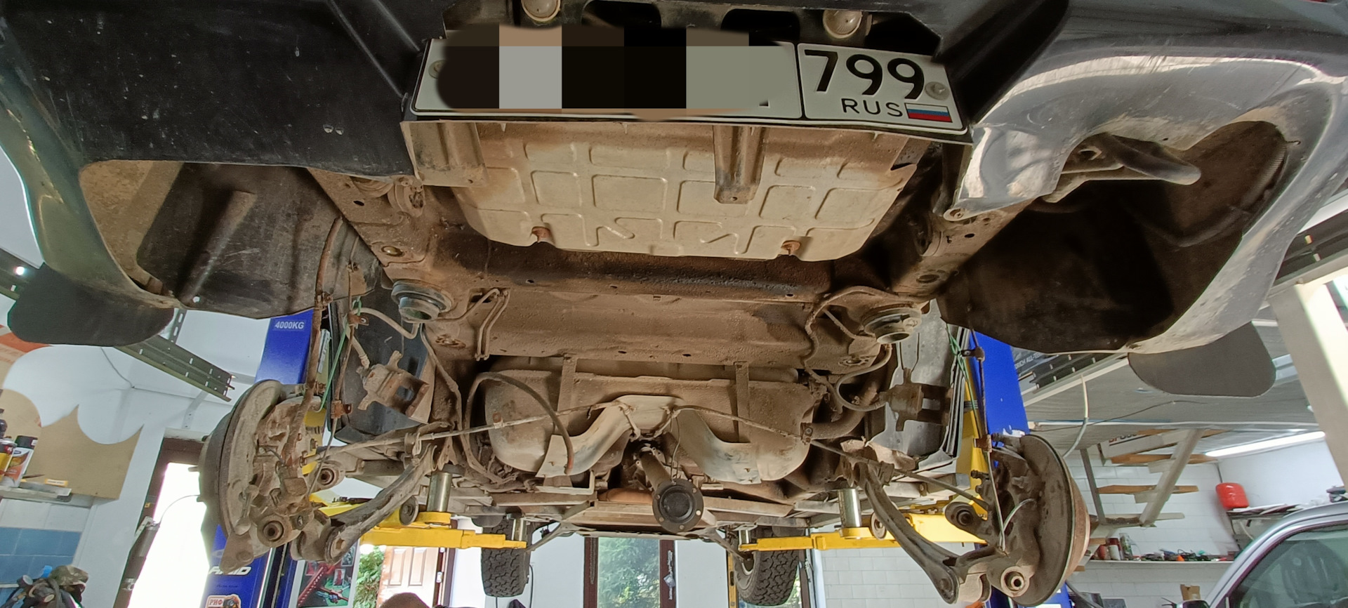 Повреждение бензобака, подрамника на Сузуки Гранд Витара 2. Защита ...